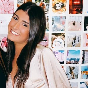 Meet your Posher, Elizabeth